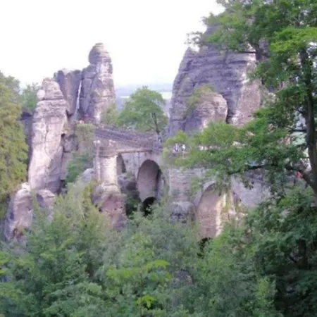 Villa Excellent In Borstendorf With Garden Grunhainichen