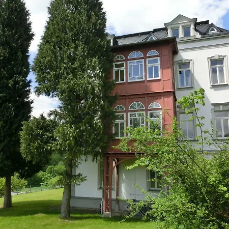 Villa Excellent In Borstendorf With Garden Grunhainichen